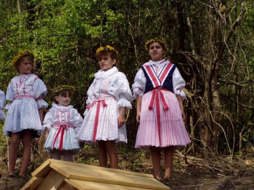 Otvírání studánky - 30.4.2005